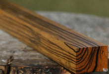 Load image into Gallery viewer, Black and White Ebony Turning Square