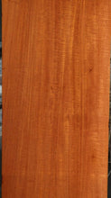 Load image into Gallery viewer, Genunine Figured Honduras Mahogany Mantel