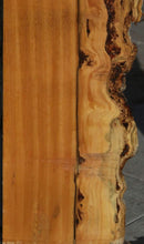 Load image into Gallery viewer, Pequiarana Mantel