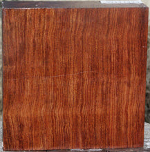 Load image into Gallery viewer, Bubinga Bowl Blank

