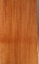 Load image into Gallery viewer, Genunine Figured Honduras Mahogany Mantel
