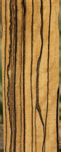 Load image into Gallery viewer, Black and White Ebony Fingerboard
