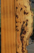 Load image into Gallery viewer, Pequiarana Mantel
